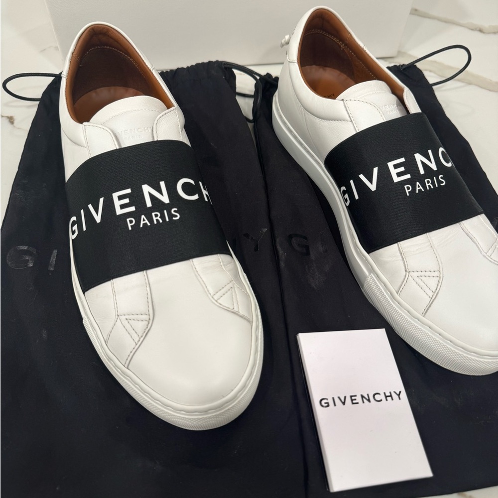Givenchy Urban Street sneakers in leather with elastic band (Men’s)